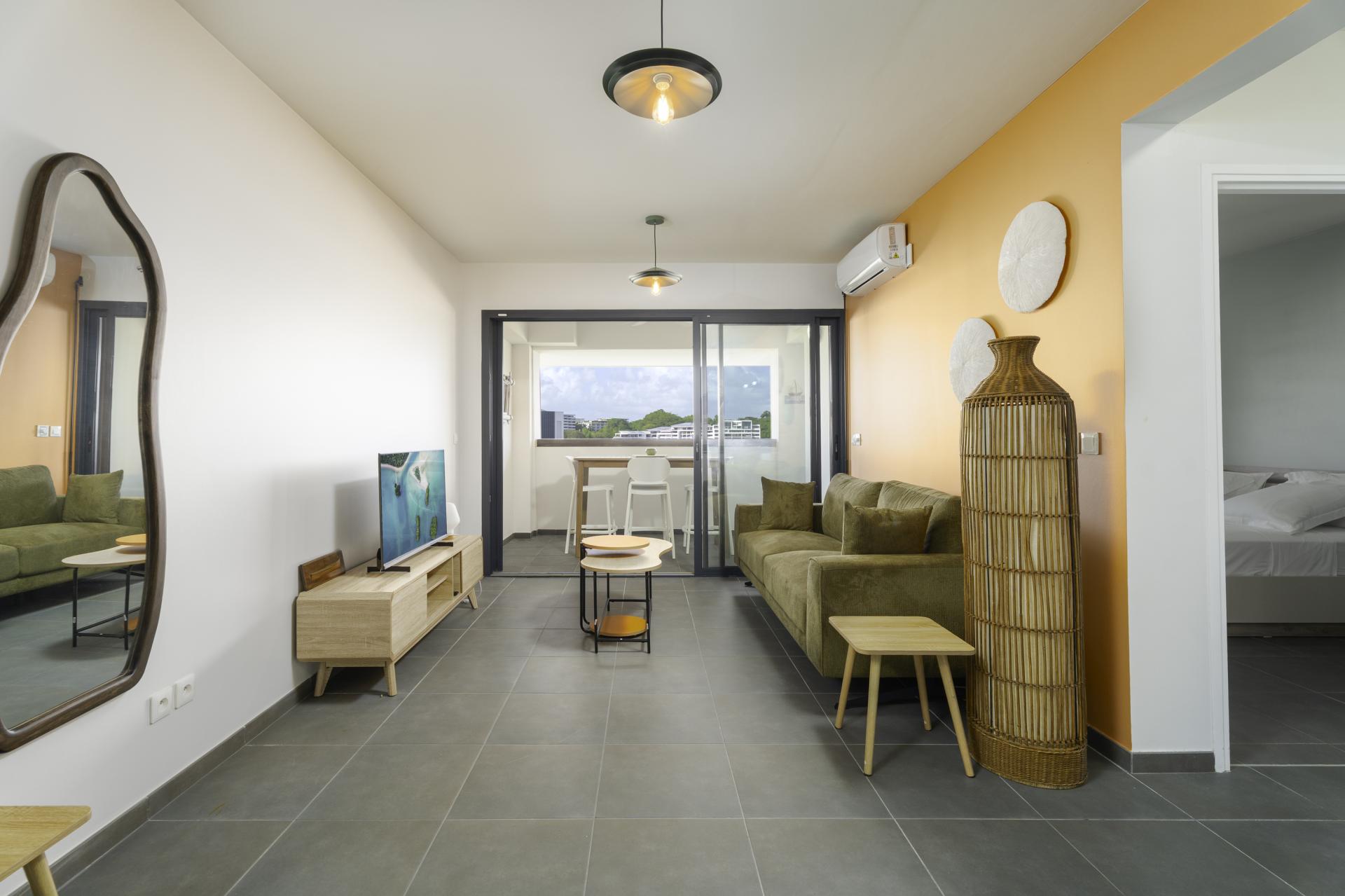 1 - location-appartement-hauteurs-fort-de-france-sejour-lumineux